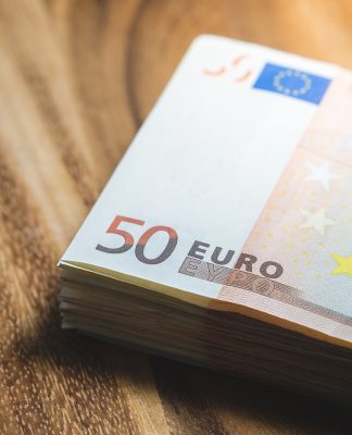 Einstiegsgehalt: So viel können Bachelor/ Master-AbsolventInnen verlangen