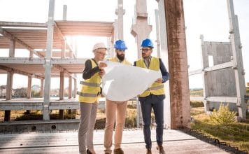 Erfolgreicher Berufseinstieg: von der Theorie in die Praxis und wie Unternehmen dabei helfen können